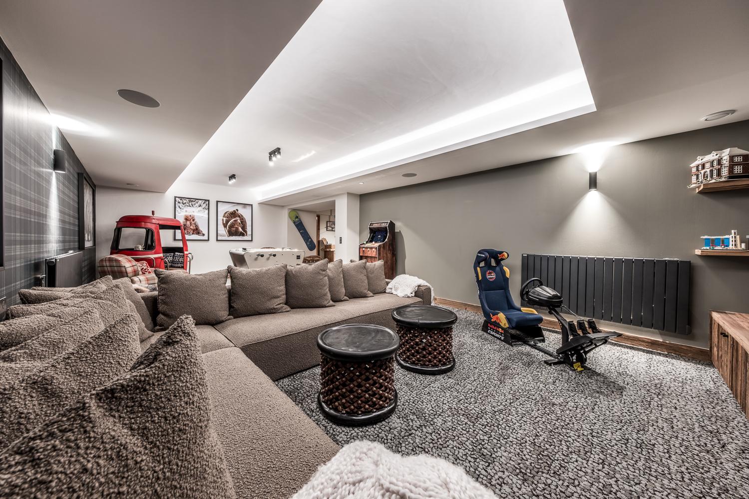 b2c38dc7-44ad-447b-a85e-0646fbdcf4ff-1451634