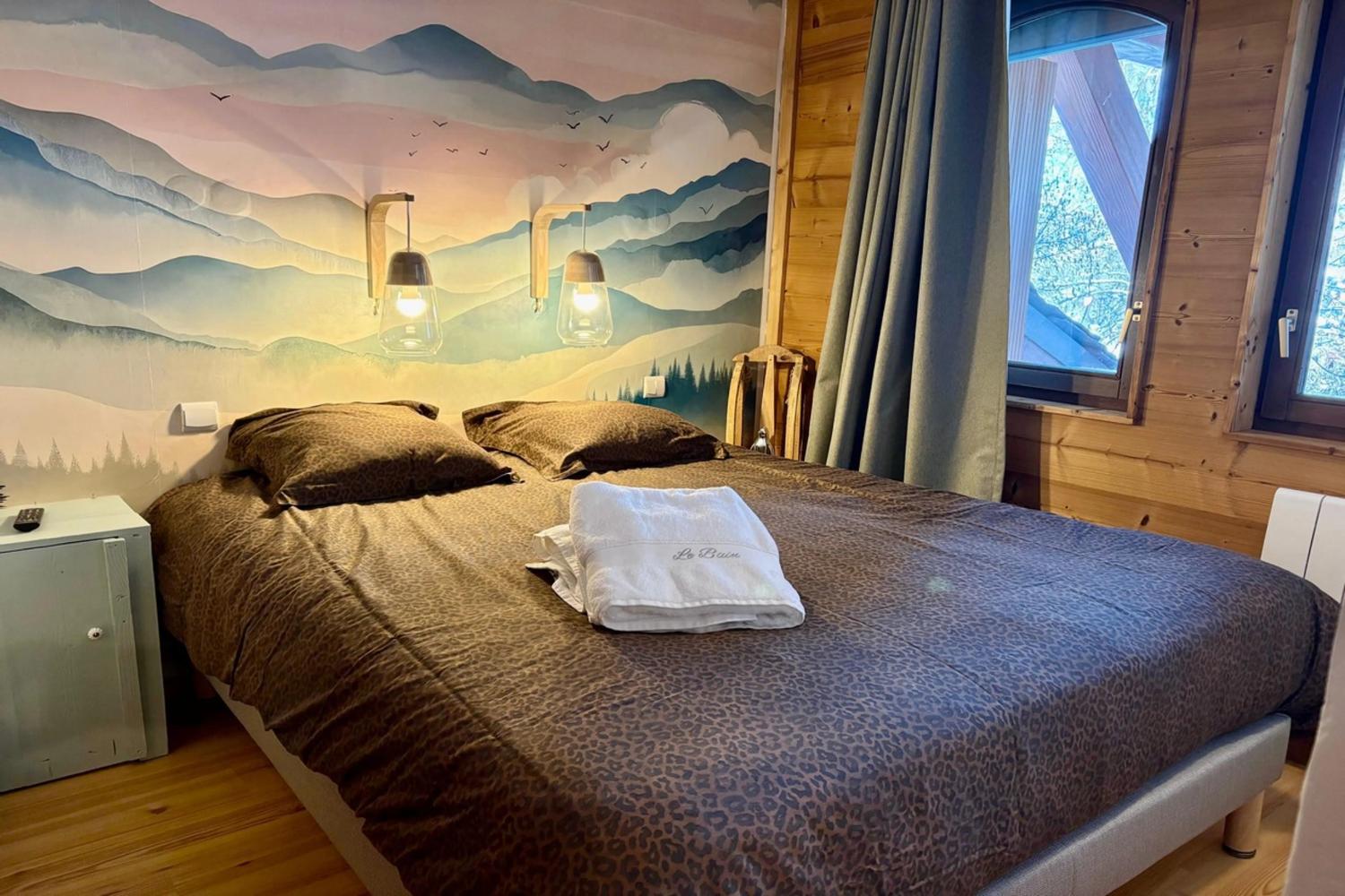 bedroom-1-spacious-5-bedroom-10-person-apartment-near-the-slopes-in-saint-martin-de-belleville-1460629