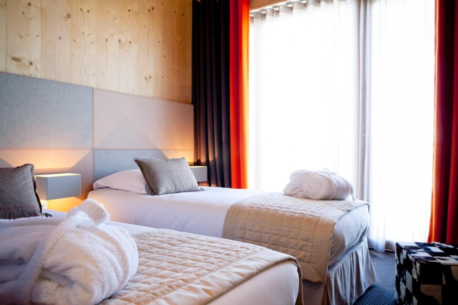 bedroom-2024-06-26-101001-1449966