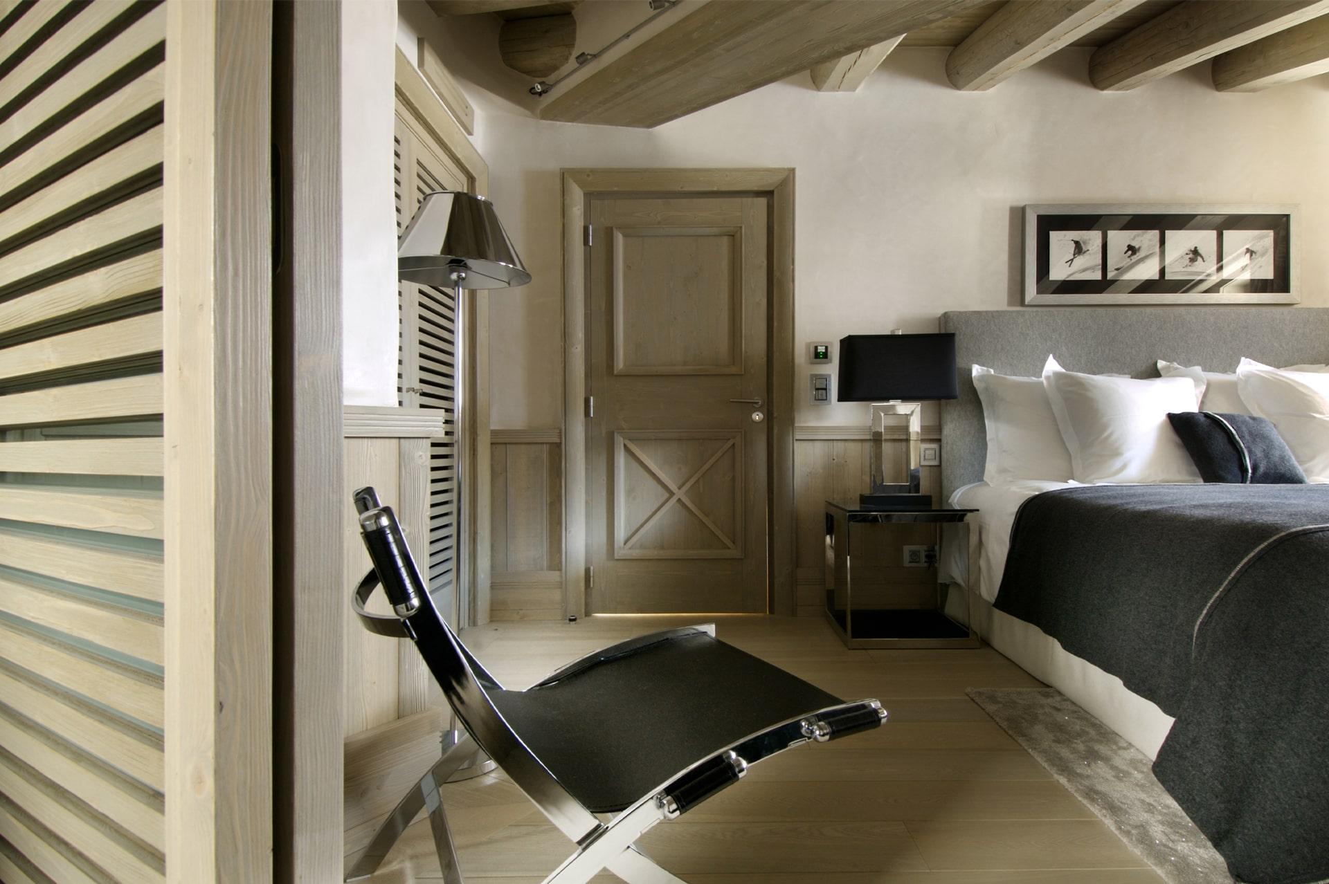 black-pearl-val-d-isere-5-bedroom-chalet-bedroom-4-1452081