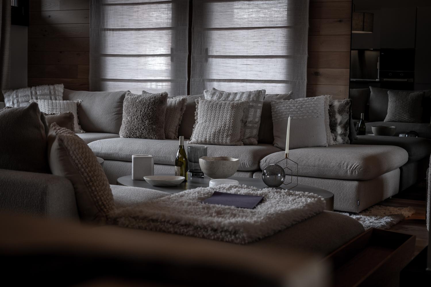 c200dd25-f8d4-4bf7-8533-1a1865a976c8-1451348