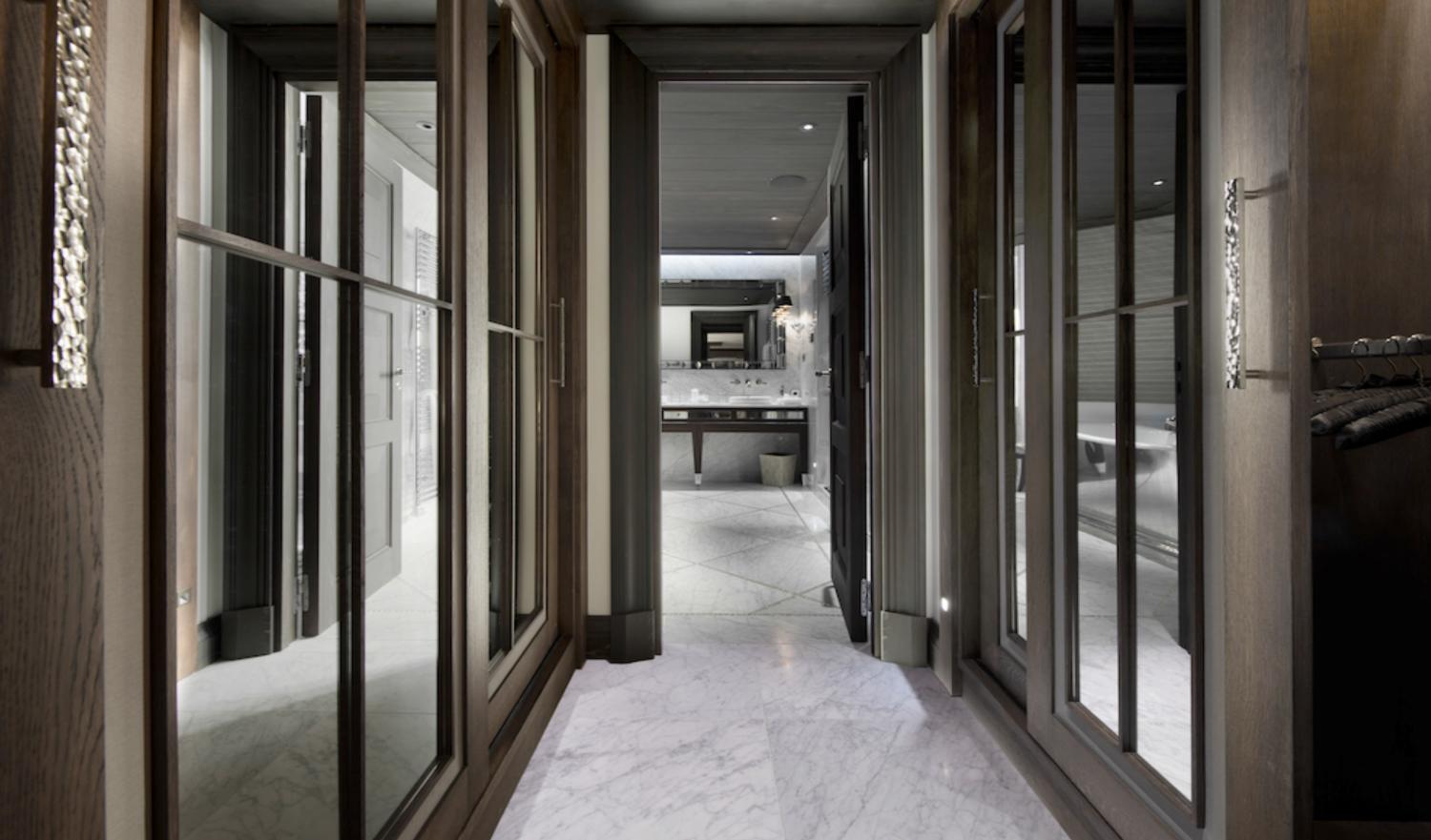 c2d280ac-b8d8-43fa-b873-be87c1925da1-1451528