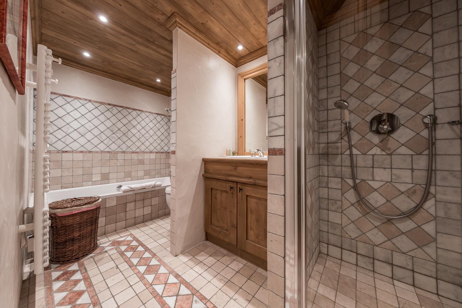 c3f708ae-034d-4853-b7ed-5f8fc434fb5d-1451710