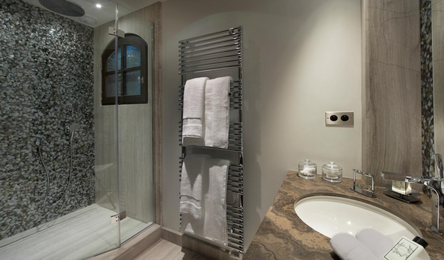 c4a88064-cabf-4dec-a391-01f5a48f1cee-1451529