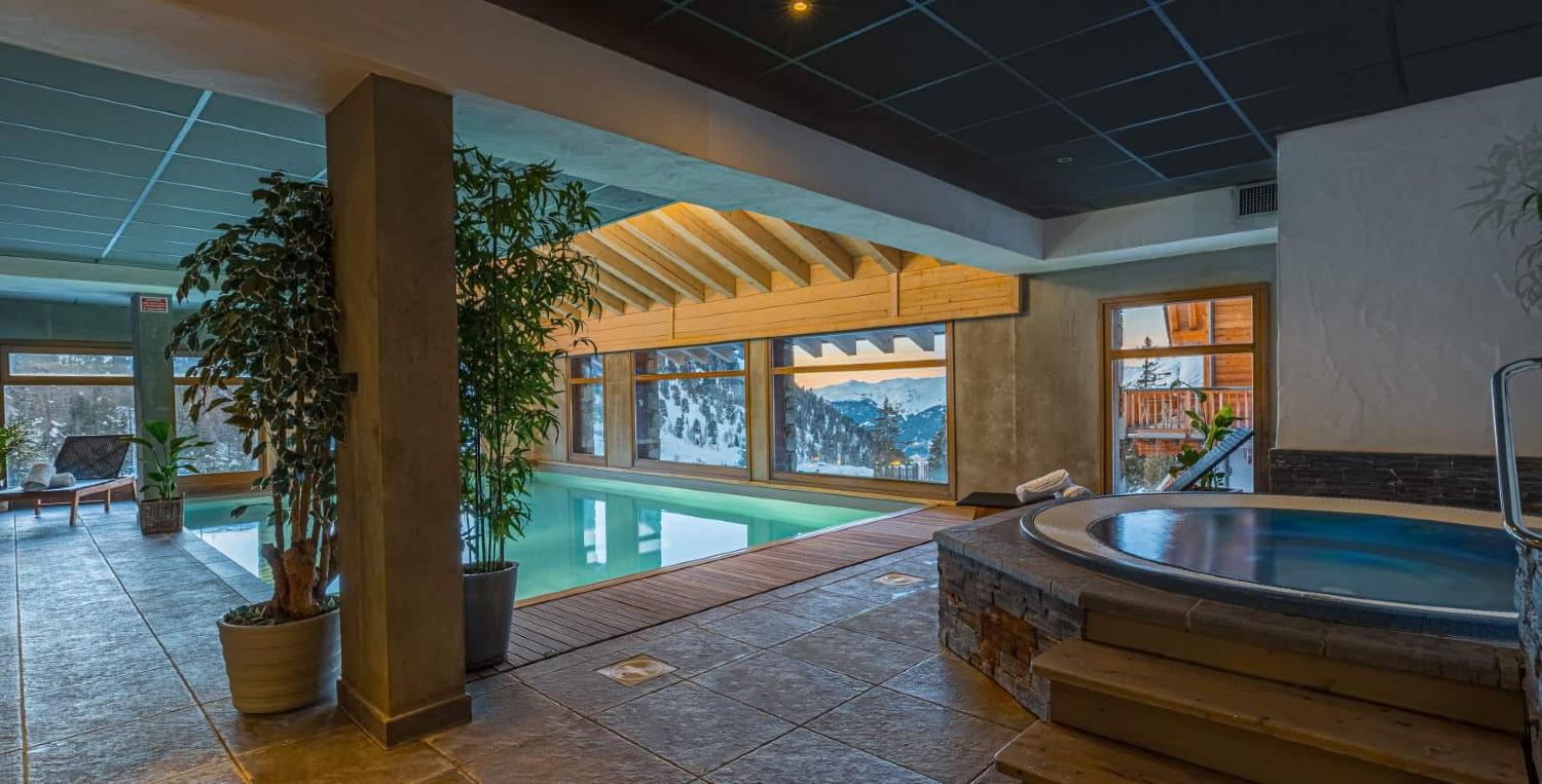 carlina-la-plagne-pool-374-1449356