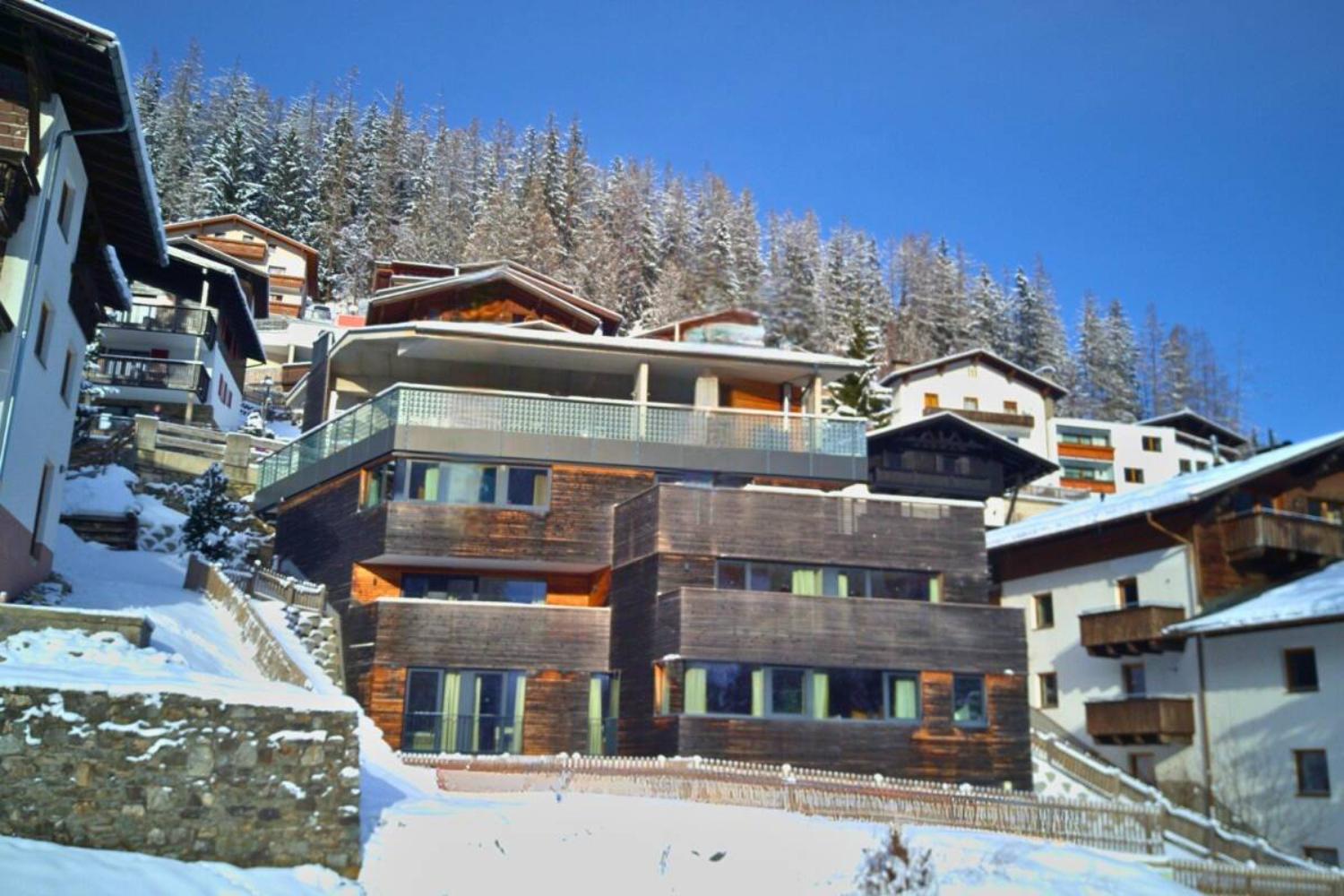 catered-chalet-sankt-anton-mountainsky-aanzicht-v2-scalewidthwzeymdbd-1467136