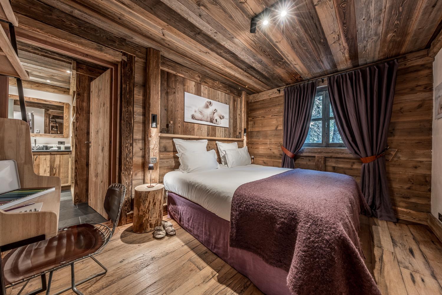 ce465ff3-de4c-4e07-a10e-a27feb8ef31b-1451639