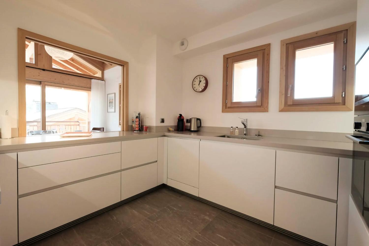 chalet-allium-ski-in-ski-out-free-wifi-outdoor-hot-tub-sauna-garage-8-1462240