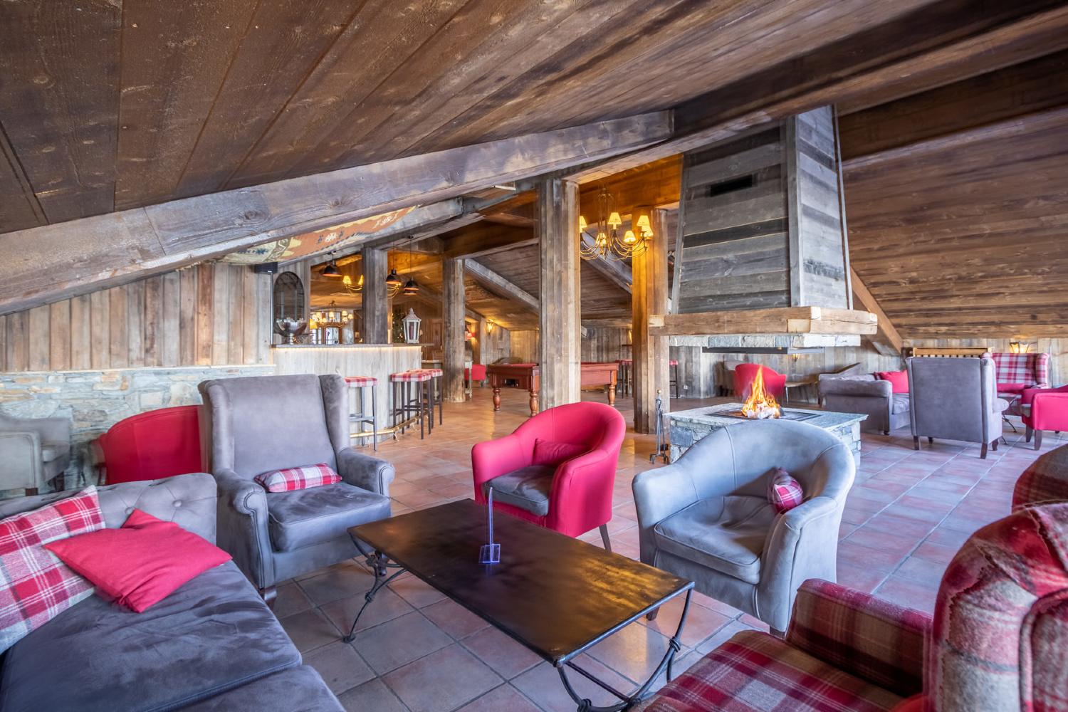 chalet-altitude-arc-2000-communal-area-3-263888