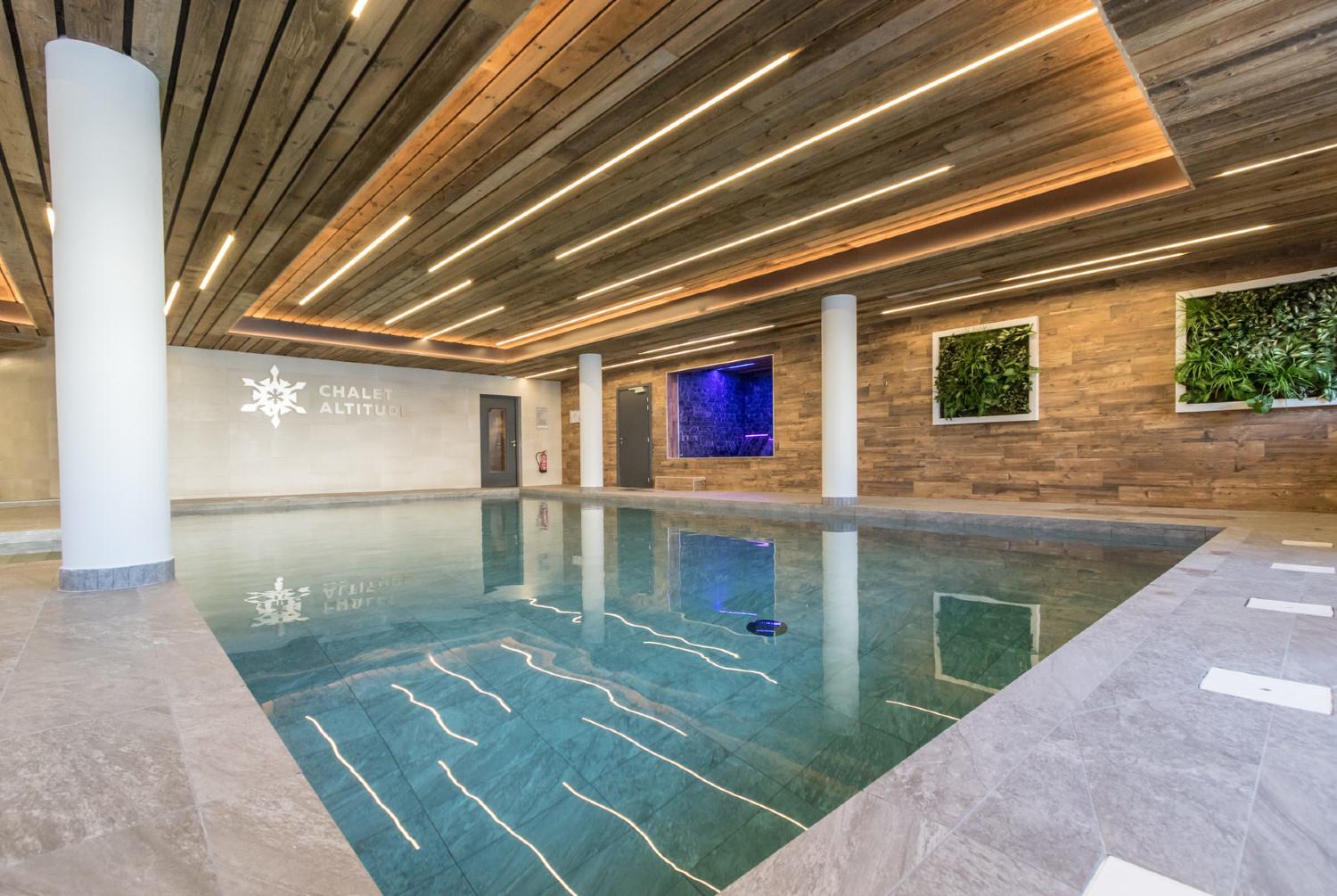 chalet-altitude-arc-2000-swimming-pool-22-263958