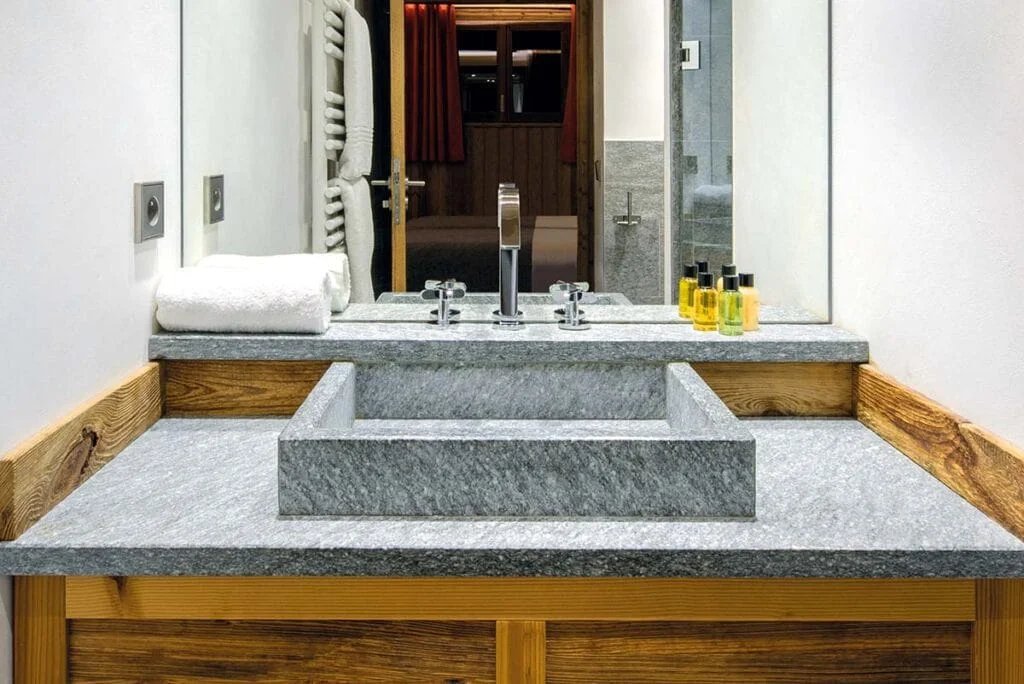 chalet-blackcomb-04-1469321