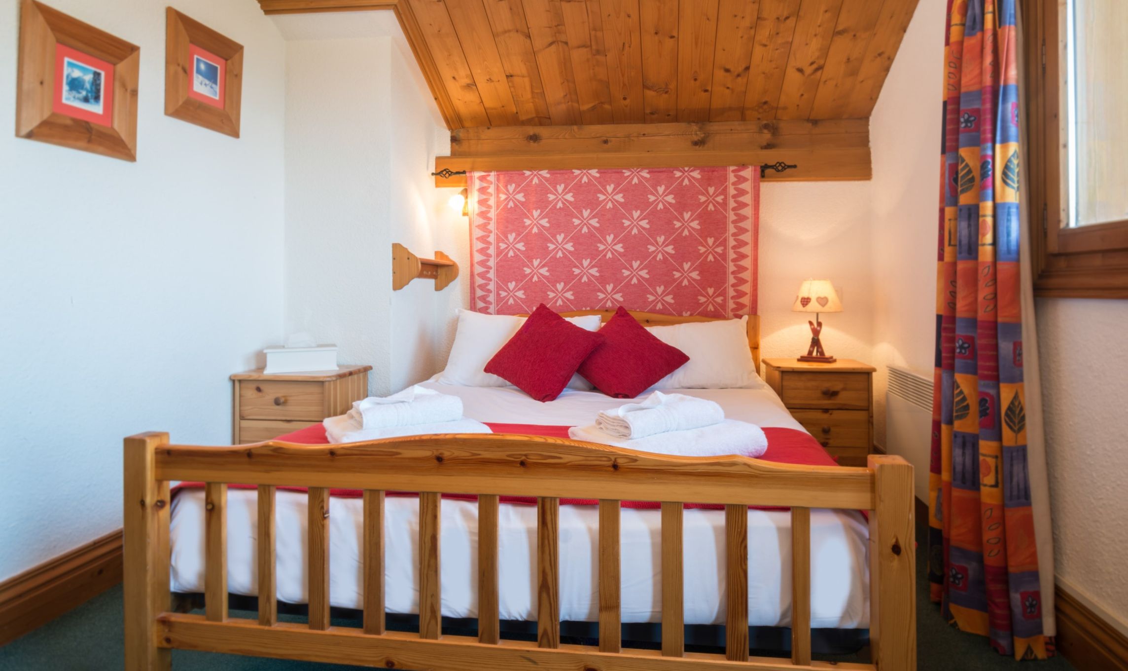 chalet-bruyere-meribel-bedroom-2-326064