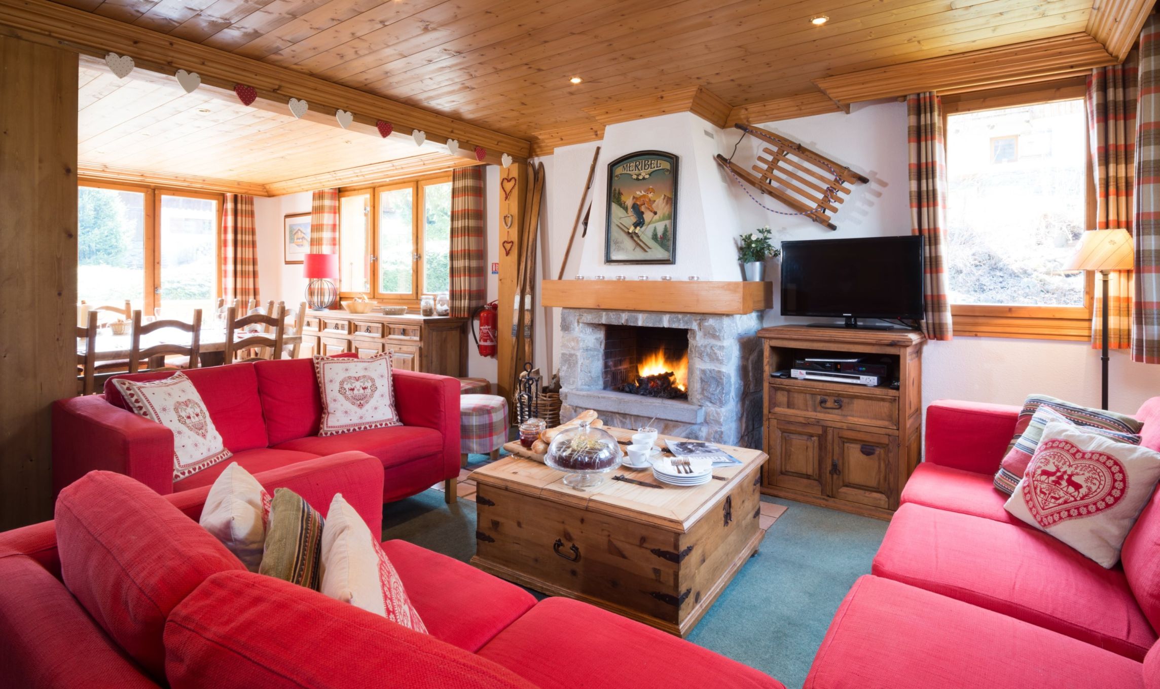 chalet-bruyere-meribel-living-room-326060