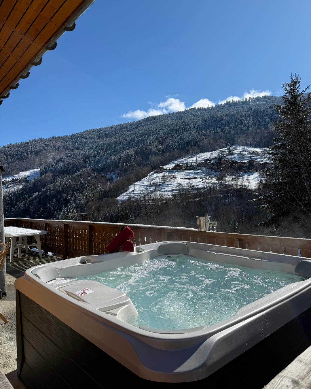 chalet-charmille-meribel-hot-tub-1453167