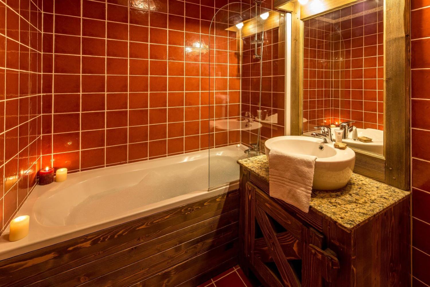chalet-de-l-ours-bathroom-1459929