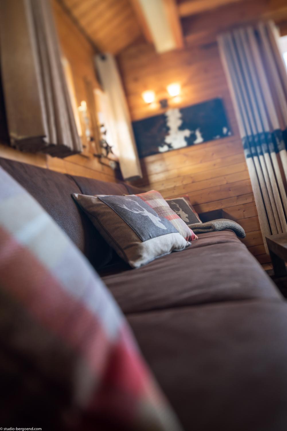 chalet-des-cimes-la-plagne-5p8-lounge-313435