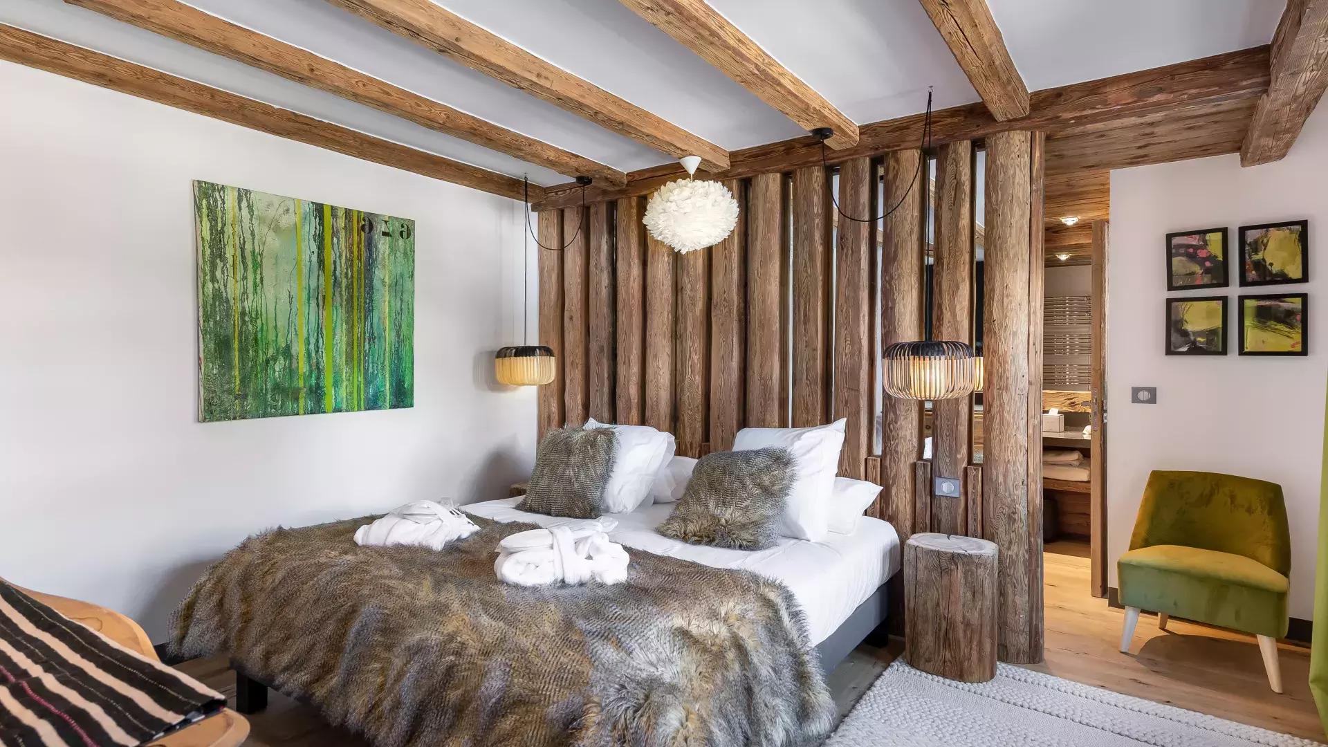 chalet-face-location-chalets-covarel-val-d-ise-re-alpes-france-chambre-2-jpg-1450646