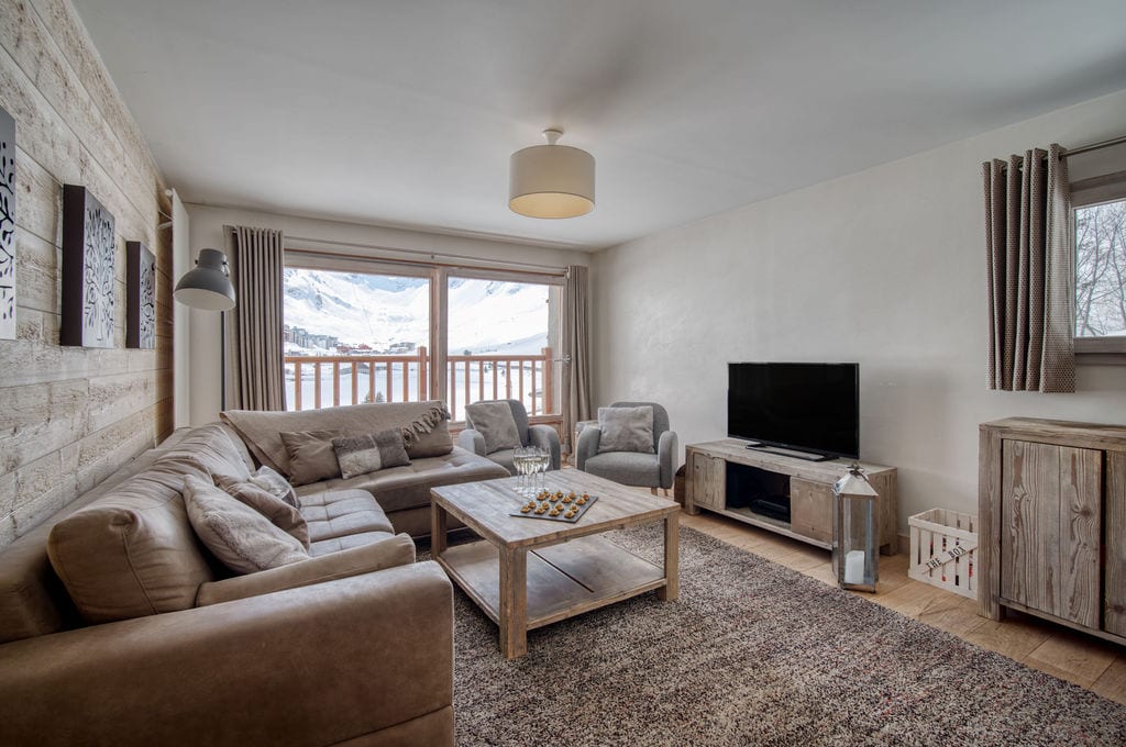 chalet-fraidieu-tignes-living-room-1458786