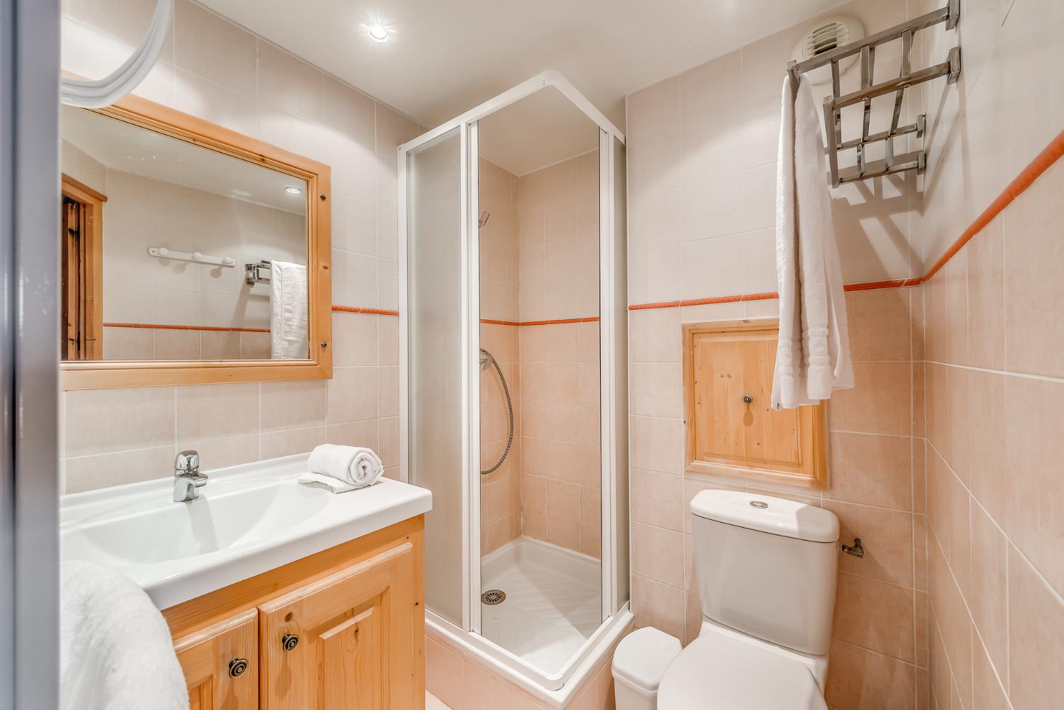 chalet-gypaete-1-7-rooms-14-people-tignes-le-lac-1-1464171
