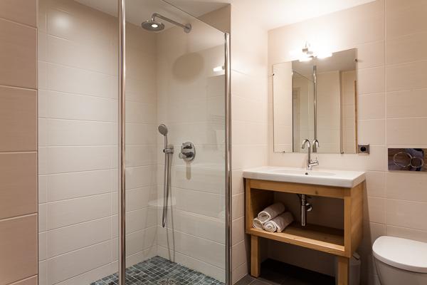 chalet-l-erine-meribel-bathroom-3-1453196