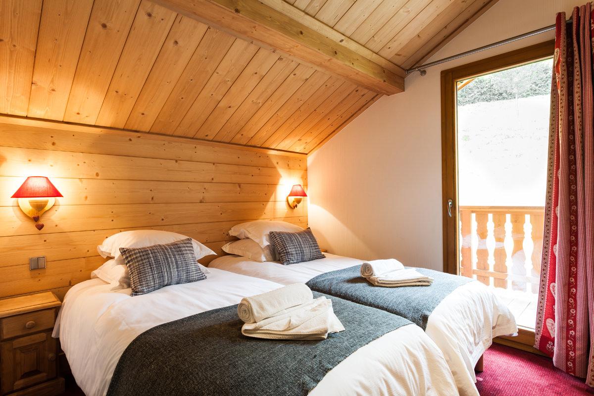 chalet-l-erine-meribel-bedroom-2-1453200