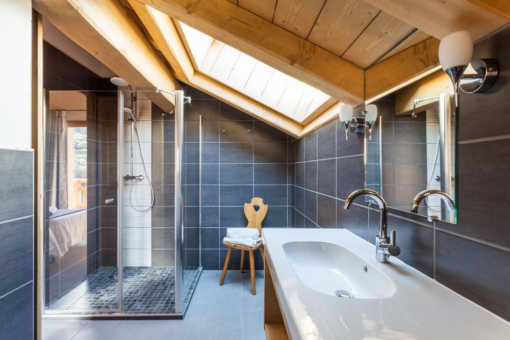chalet-les-sauges-meribel-bathroom-1453132