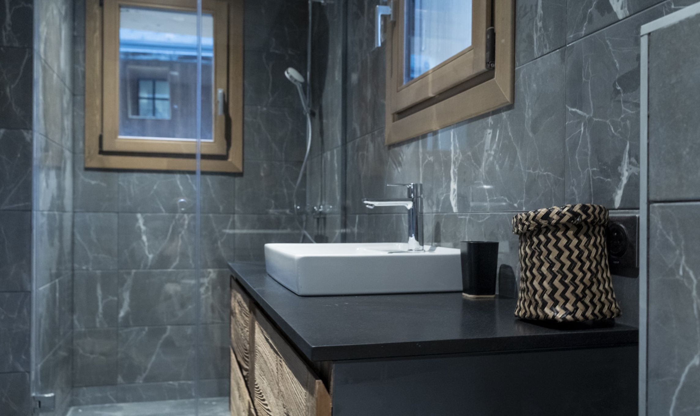 chalet-panda-lodge-meribel-bathroom-1453055