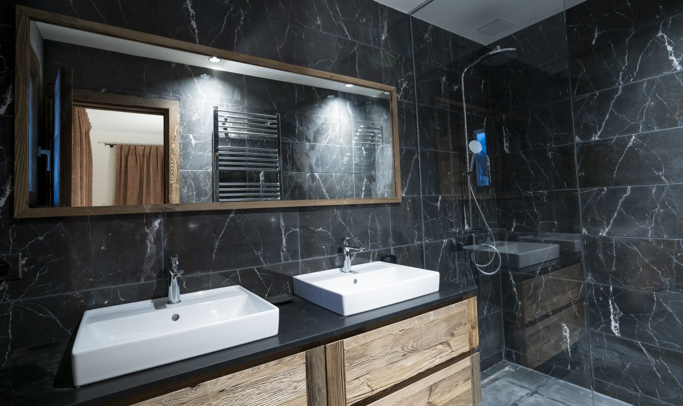chalet-panda-lodge-meribel-bathroom-2-1453057