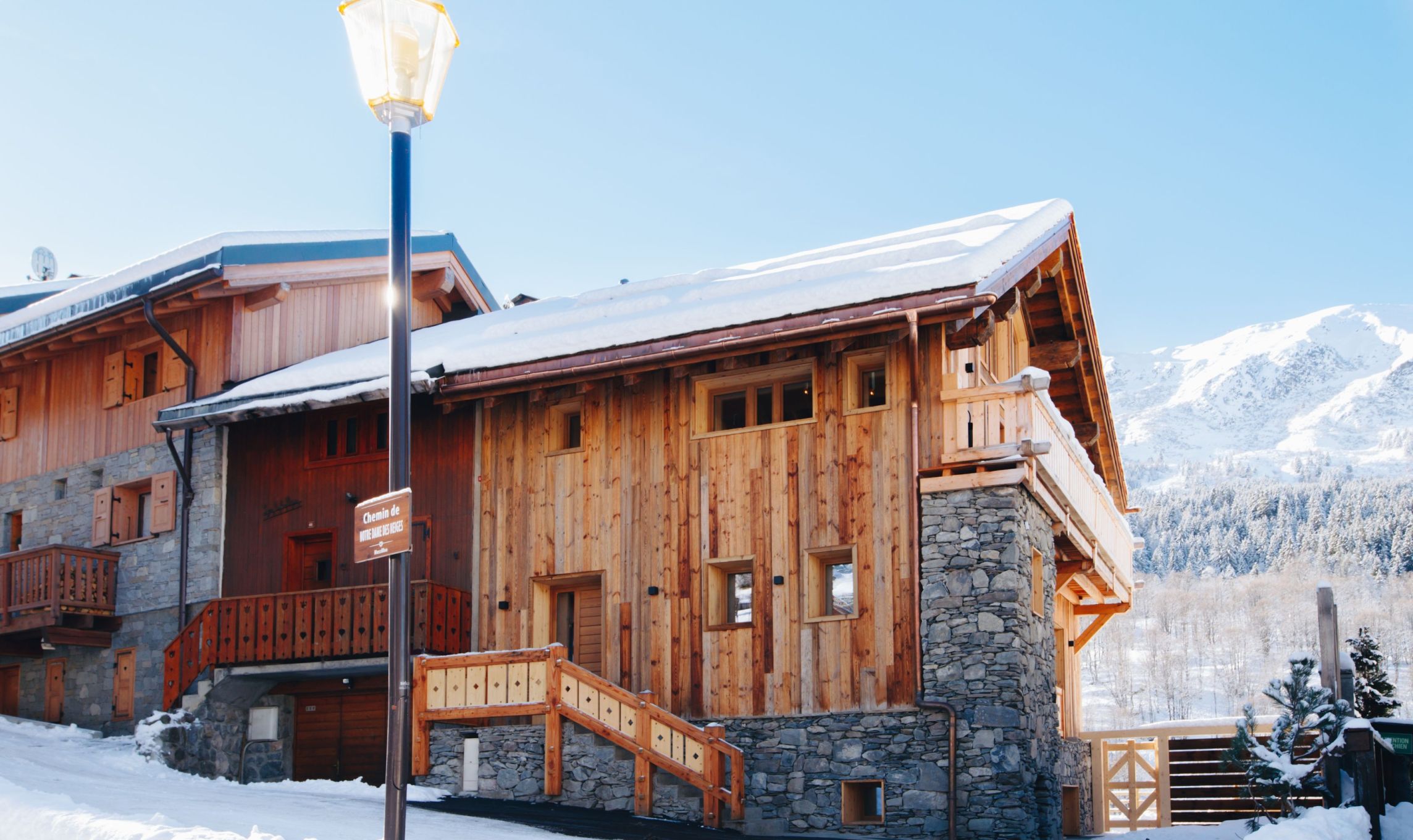 chalet-panda-lodge-meribel-exterior-1453063