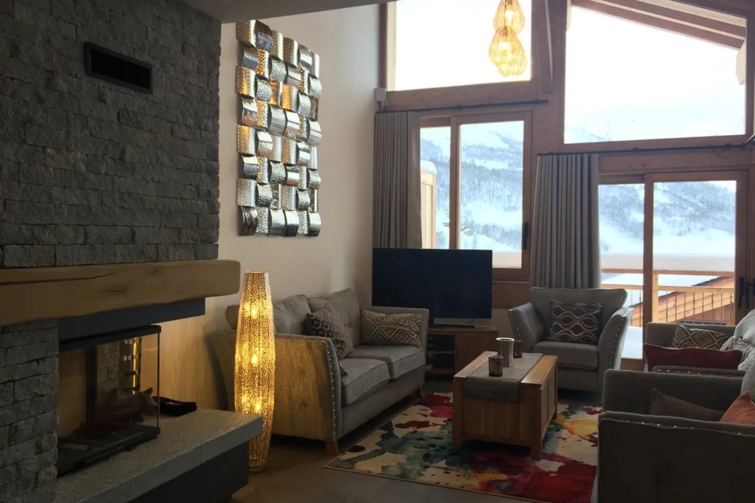 chalet-tawny-14-1463207