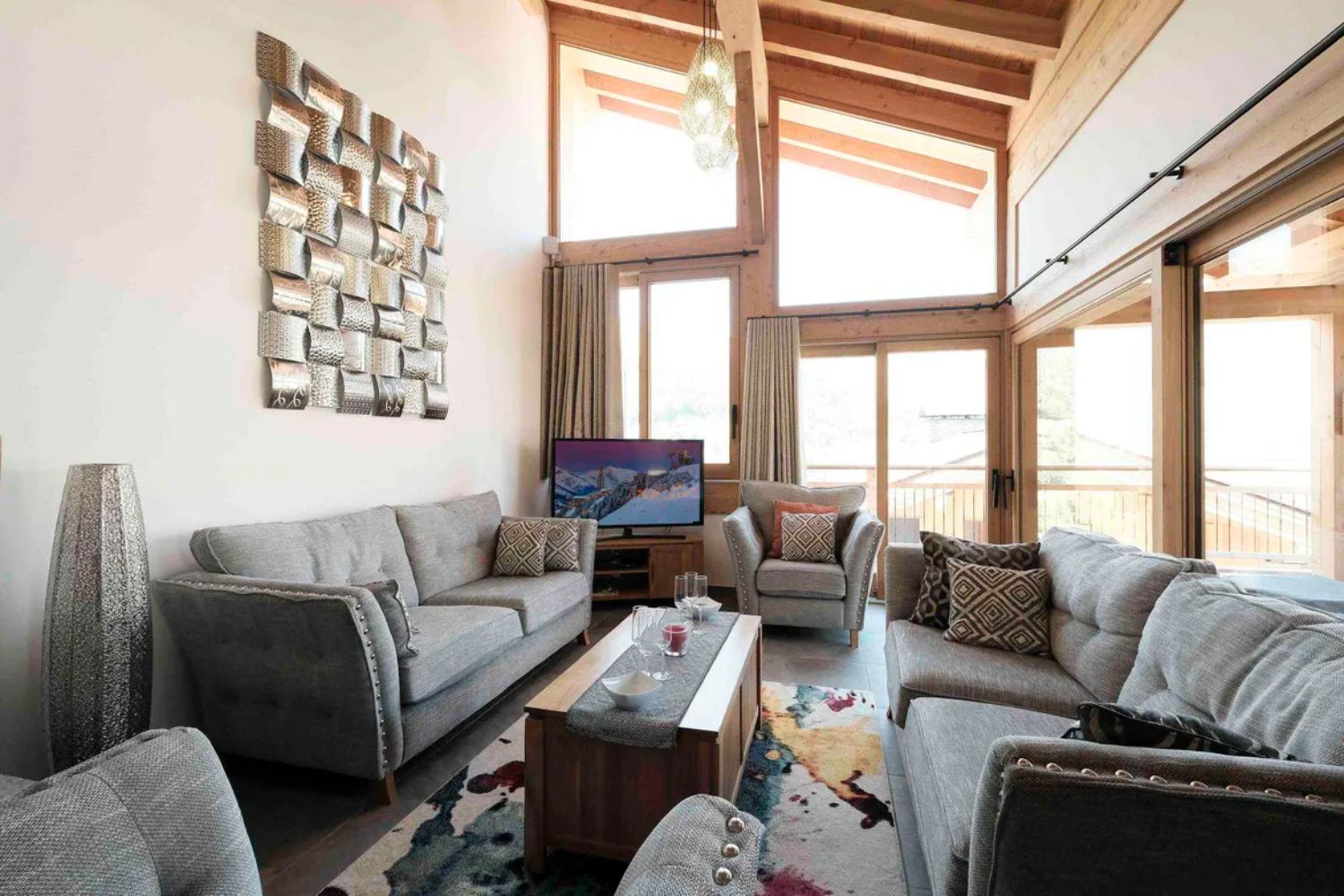 chalet-tawny-1463193