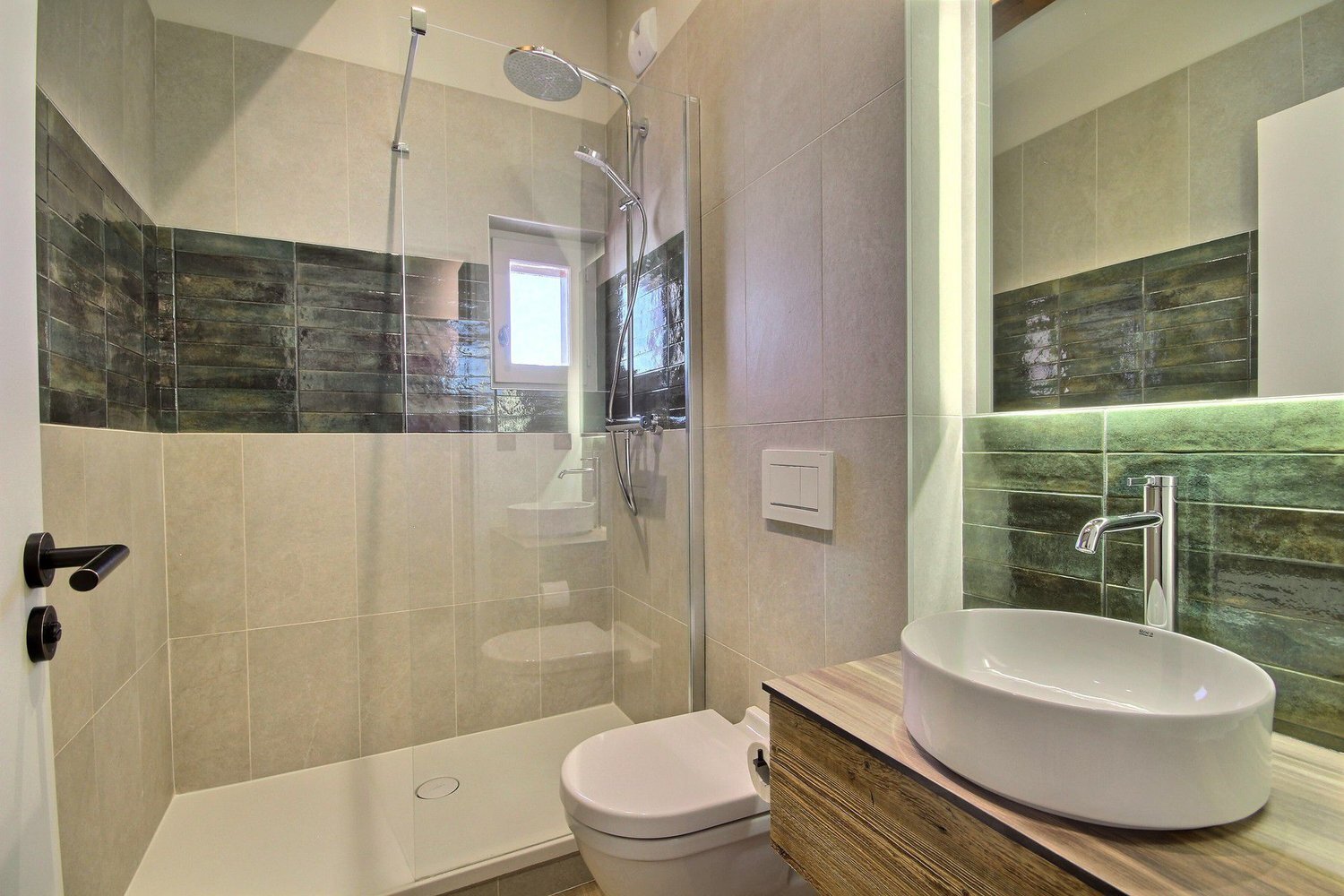 chalet-topaz-la-plagne-bathroom-3-394592