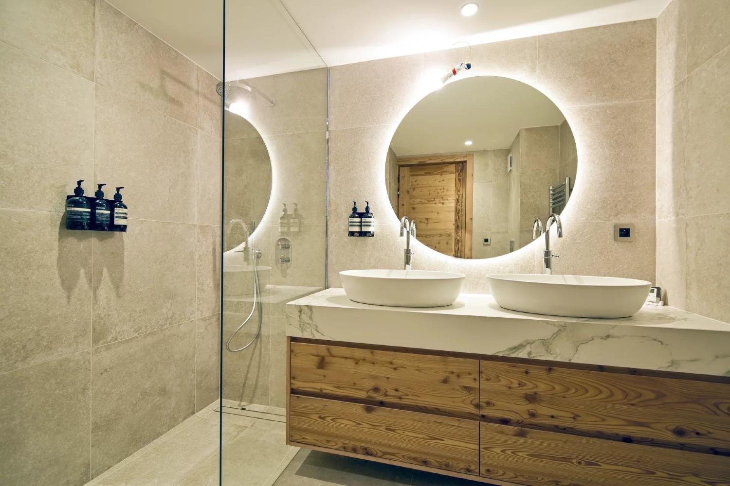 d11a4eb1-a186-48d0-8ebd-7bd8dfd72f1d-1267149