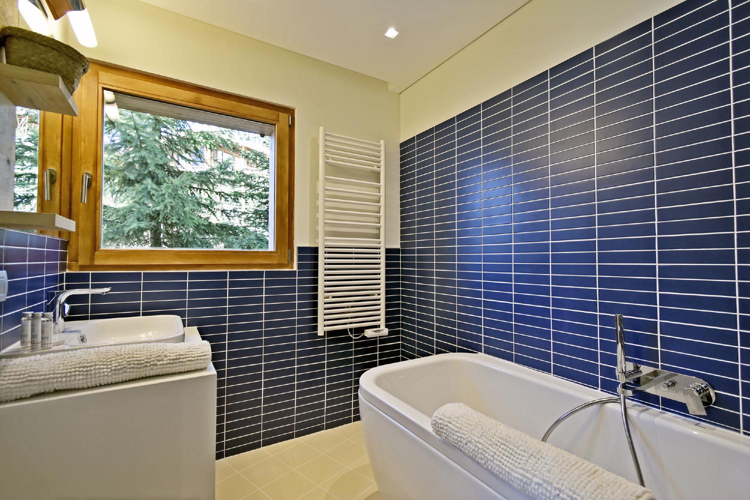 d23ccca7-2434-4755-8ba7-cbab3b612fdc-1451116