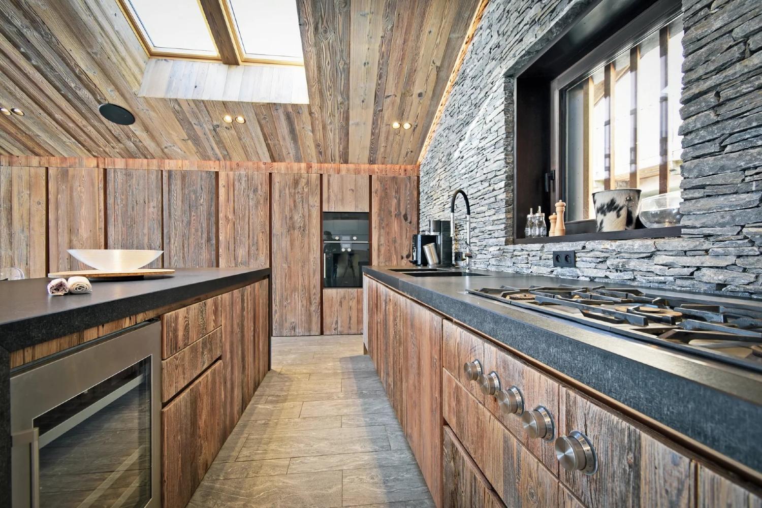 d726d896-bd46-4be0-9644-eae8d7e3226c-1451070