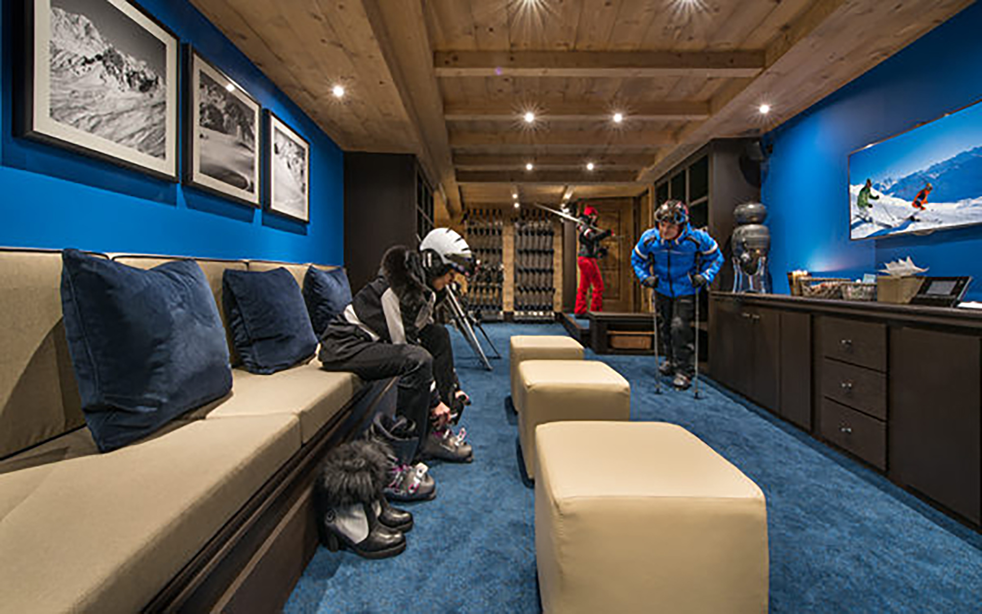 d73cbe98-94a1-4bfb-8af1-d8af635f93c2-1451697