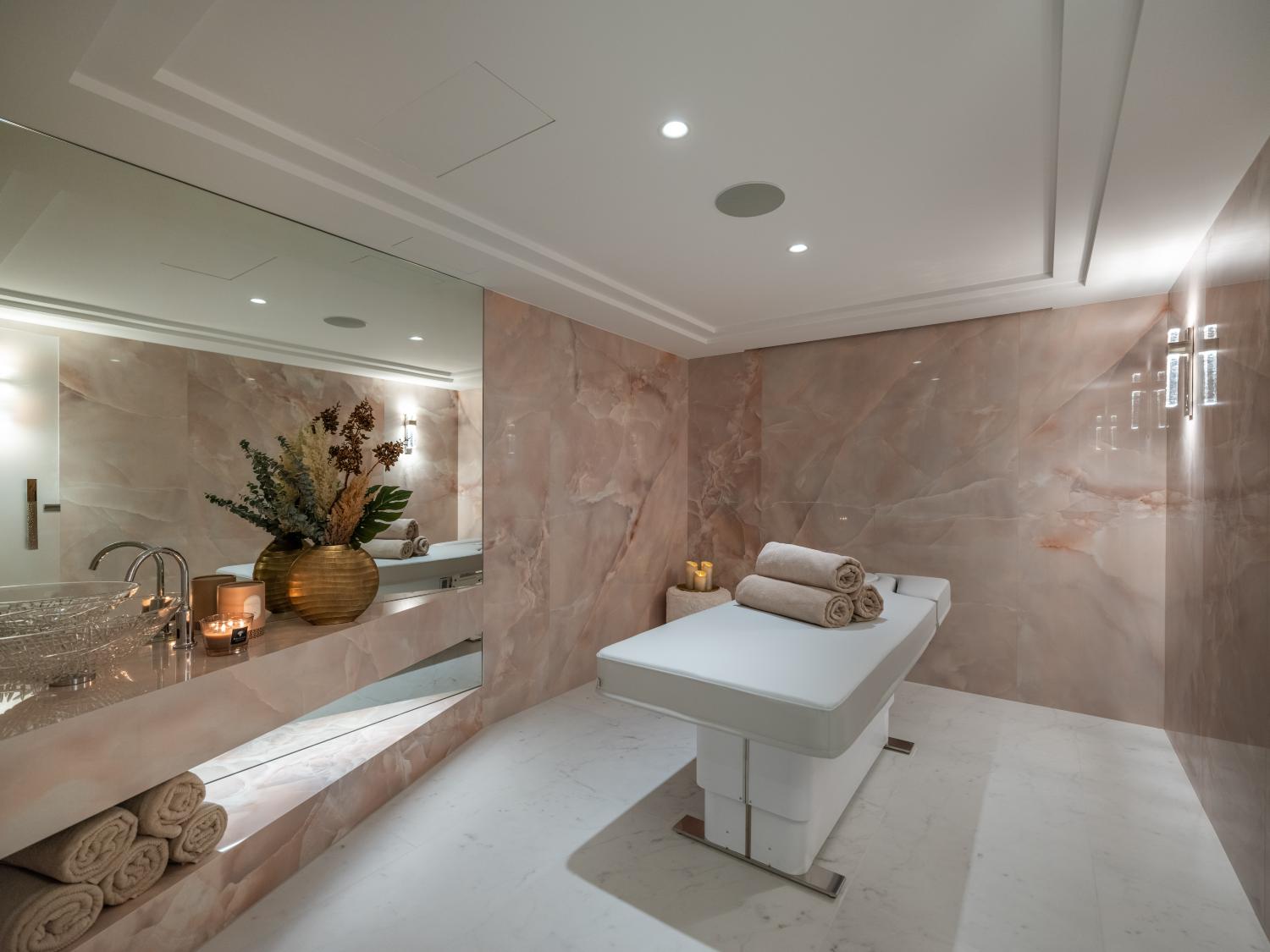 d98911bb-813e-4402-b9e6-e956186399f2-1451408