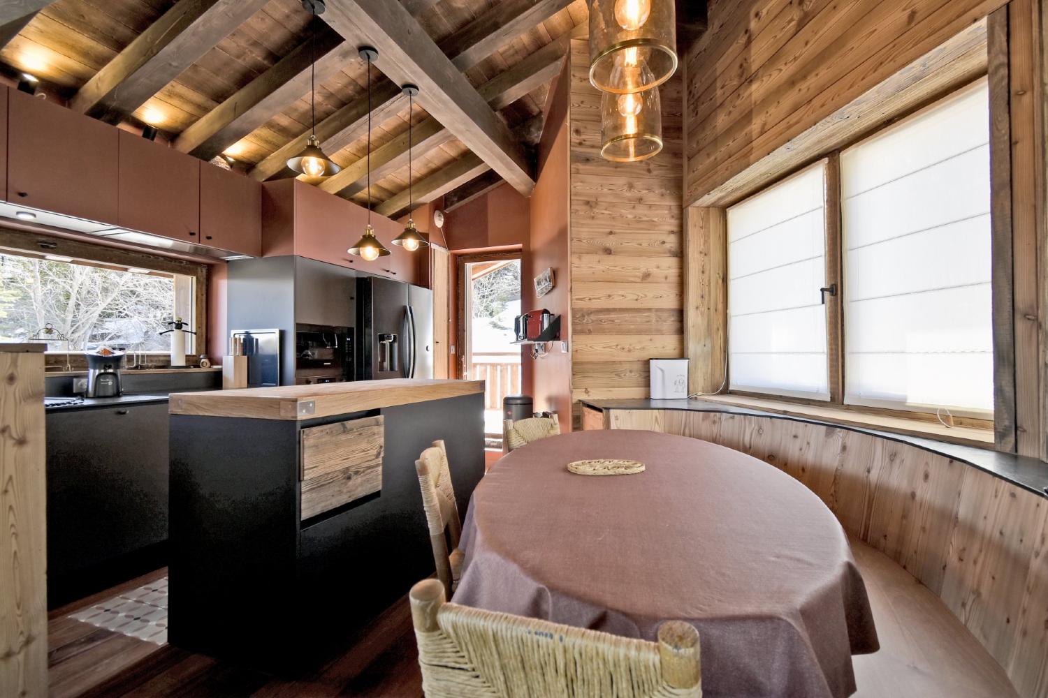 dc526421-ae8c-4bc3-9252-59e86f432b6e-1451424