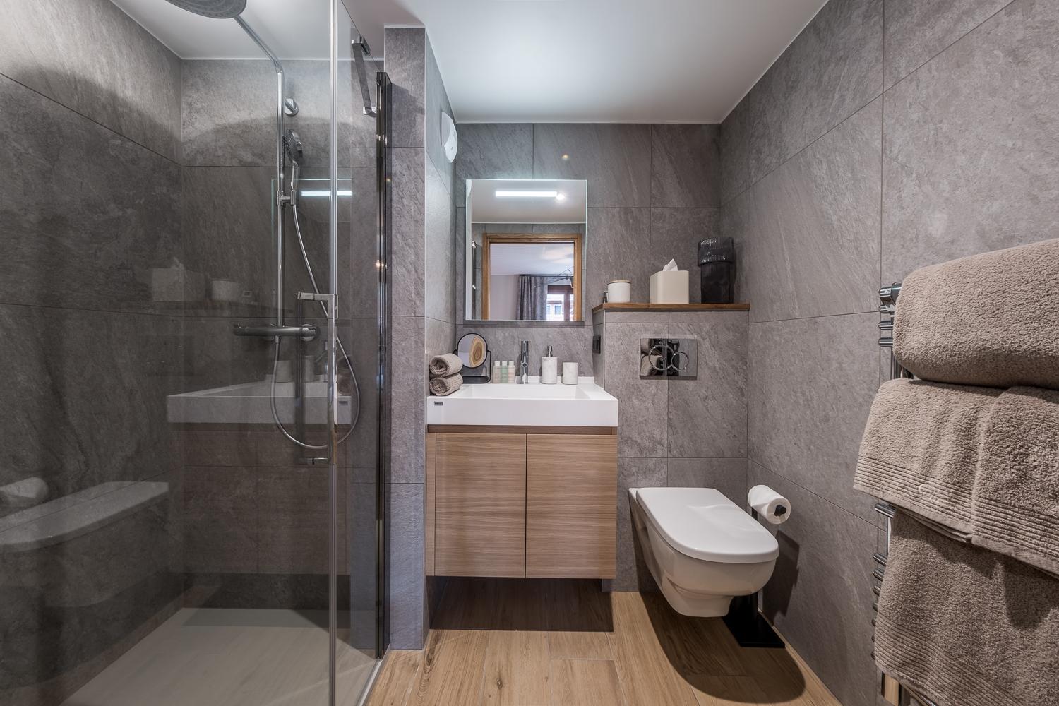 dcbcfb5e-b238-4859-a73d-74c1c388b160-1451589