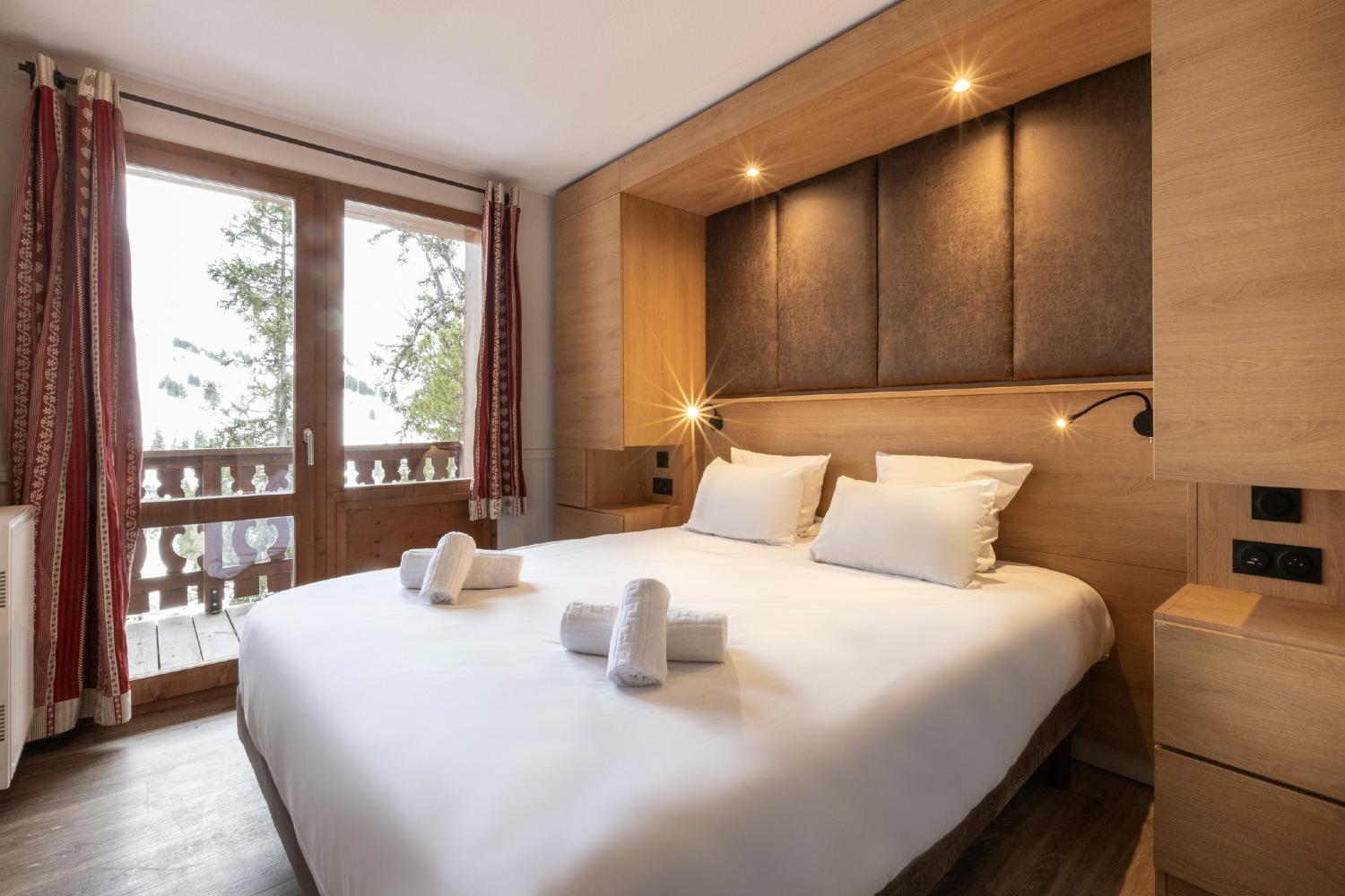 double-bedroom-380217