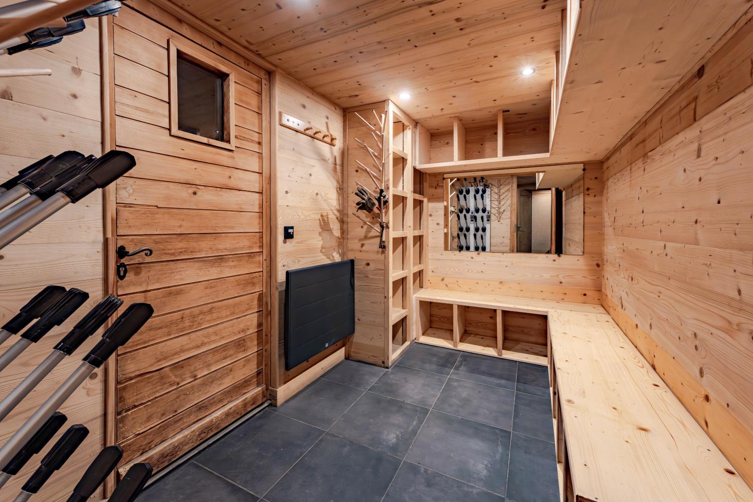 e4b8de71-9a7c-4166-bb2f-435205dbc934-1450795