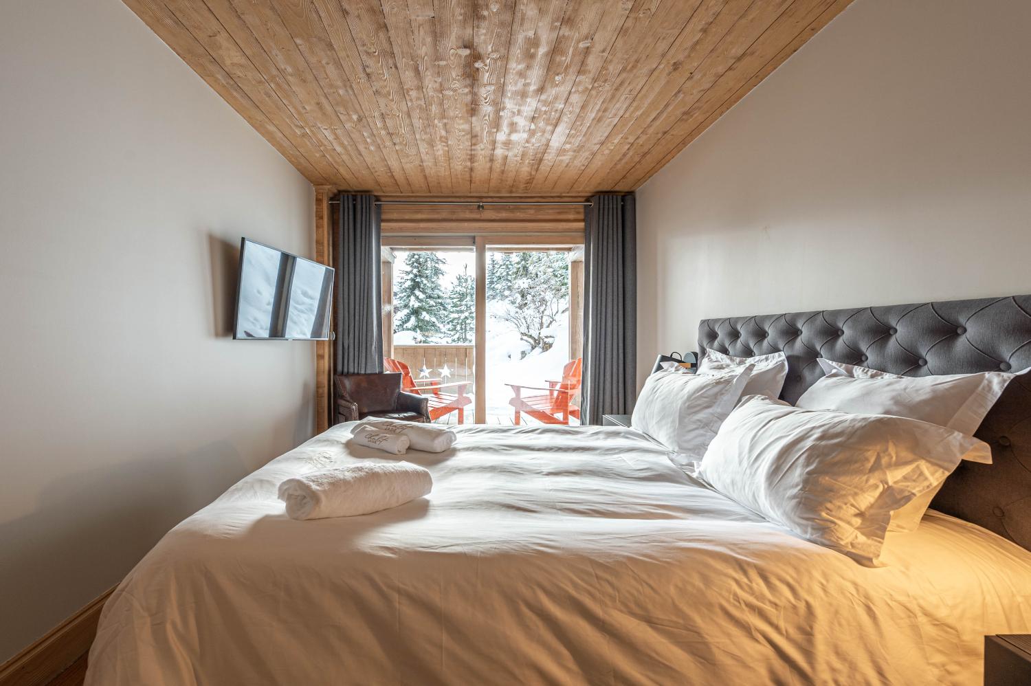 e8c4825b-18f7-4c2a-8957-e3ee26a7ff3a-1451662