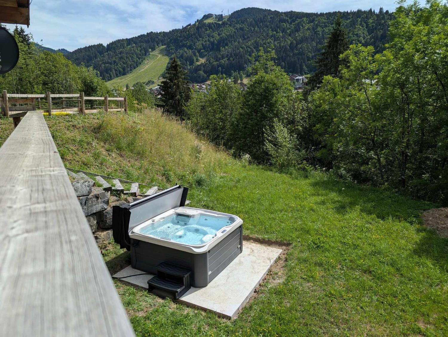 elevation-alps-chalet-sunnyside-hot-tub-summer-small-1465928