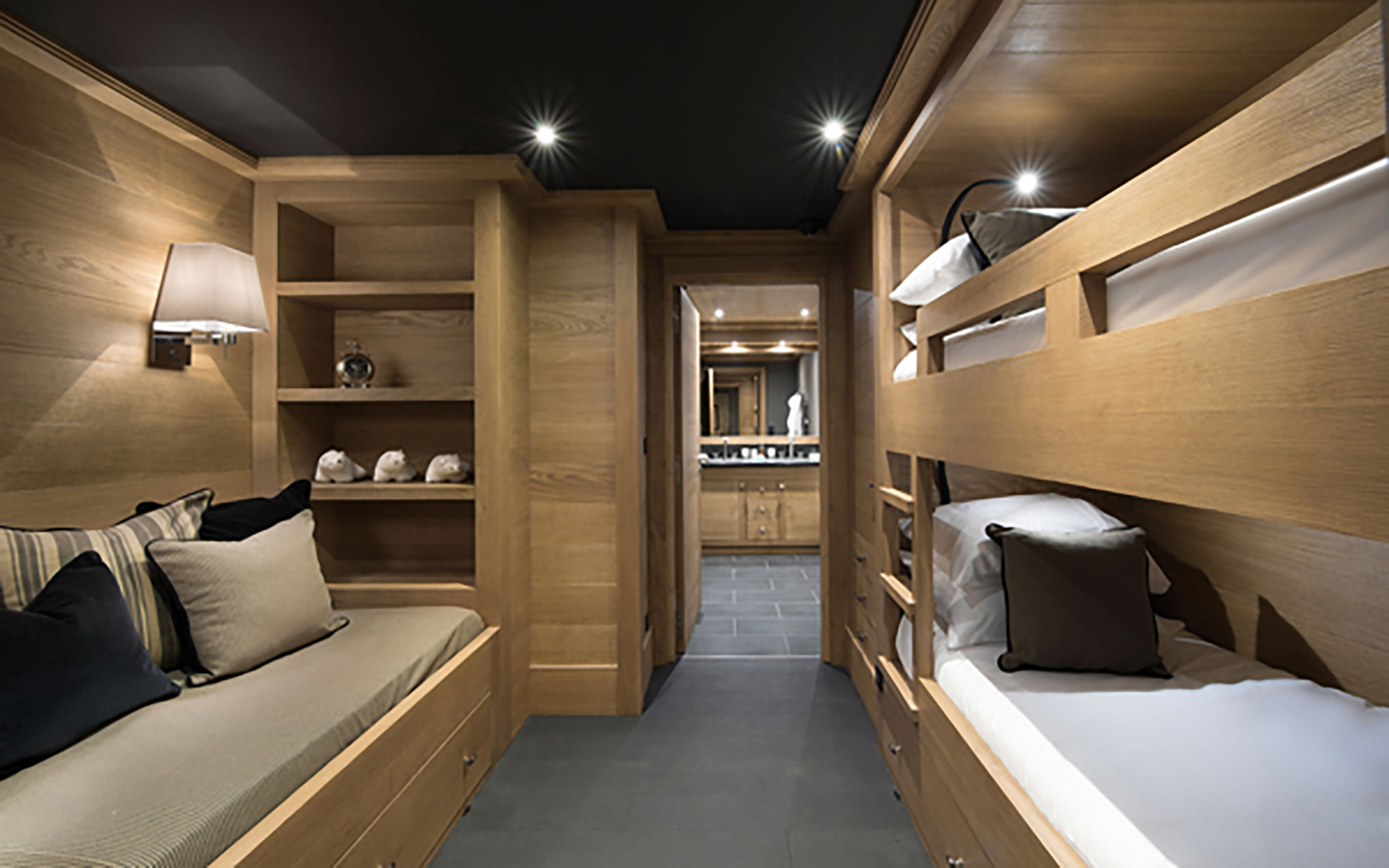 f89c64de-5455-474f-afea-8b7252a6a365-1451704