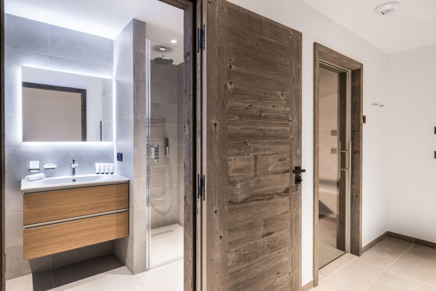 falcon-meribel-philippe-gal-b20-122-753299