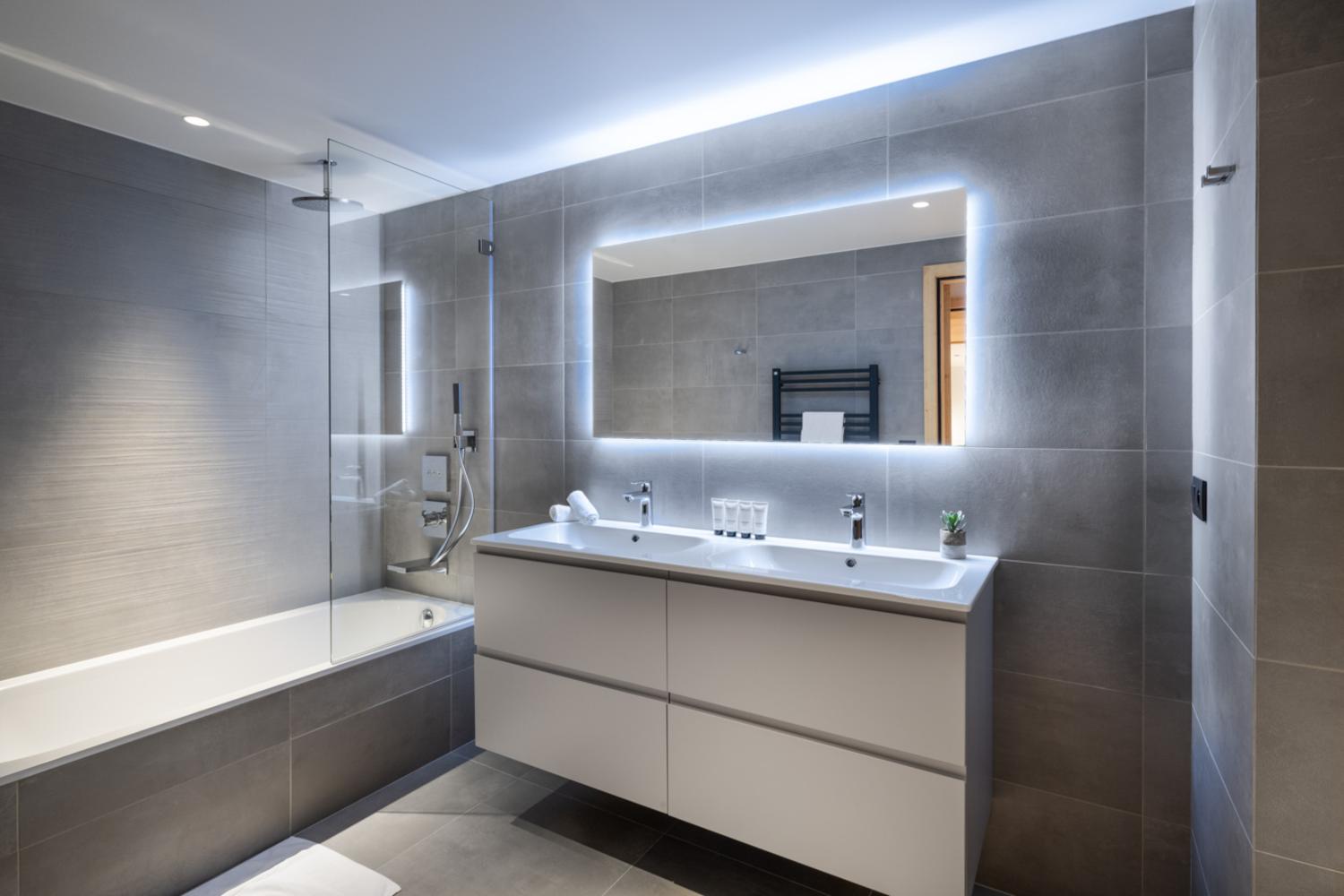 falcon-meribel-philippe-gal-c01-015-753224