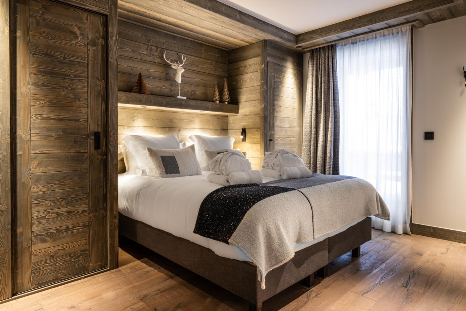 falcon-meribel-philippe-gal-h11-027-753480