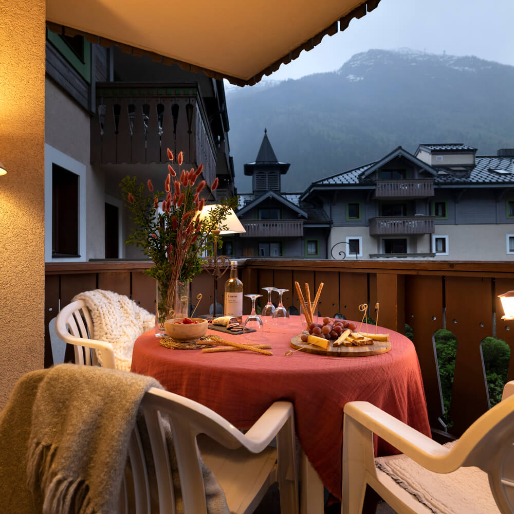 ginabelle-chamonix-balcony-1460759