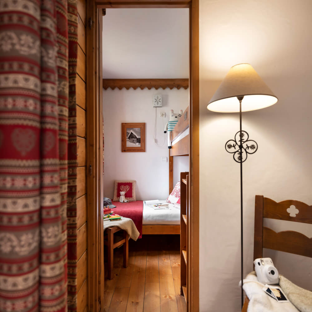 ginabelle-chamonix-bedroom-4-1460764