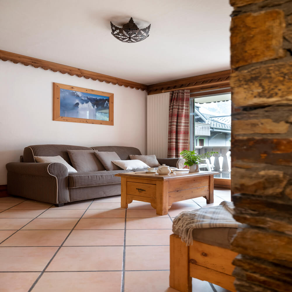 ginabelle-chamonix-hallway-4-1460740